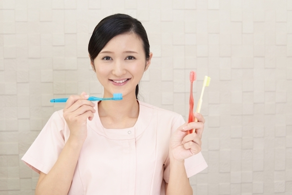 歯ブラシの正しい選び方！歯磨き効果アップにもつながる